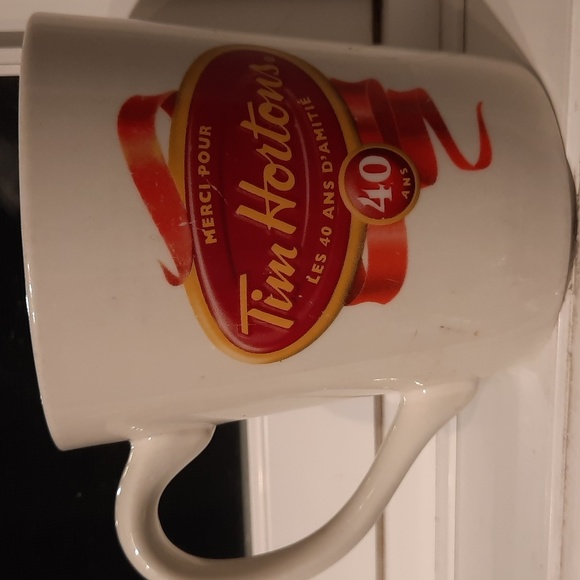 Tim Hortons Thank you for 40 years of friendship 1964 - 2004 Coffee/tea Mug - Picture 2 of 5